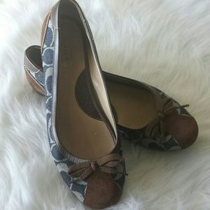 COACH FLATS SZ 9.5